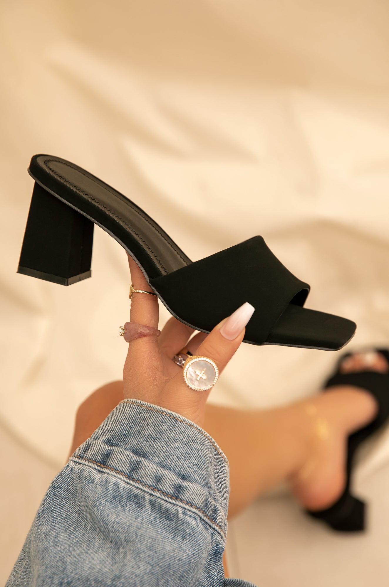 Black chunky heel on sale mules