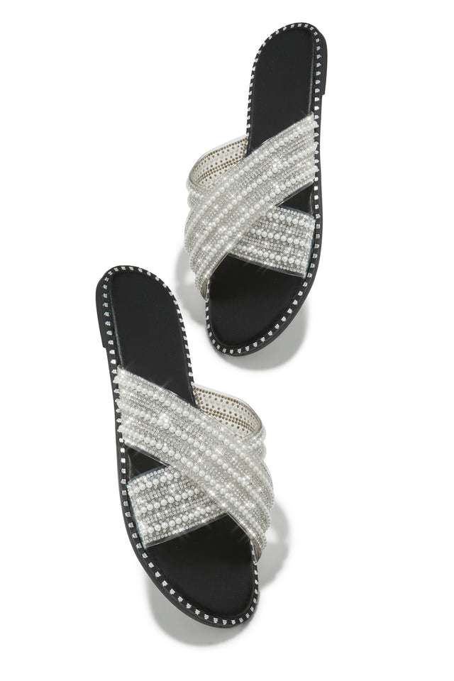 Load image into Gallery viewer, Fun Weekend Embellished Slip On Sandals - Black
