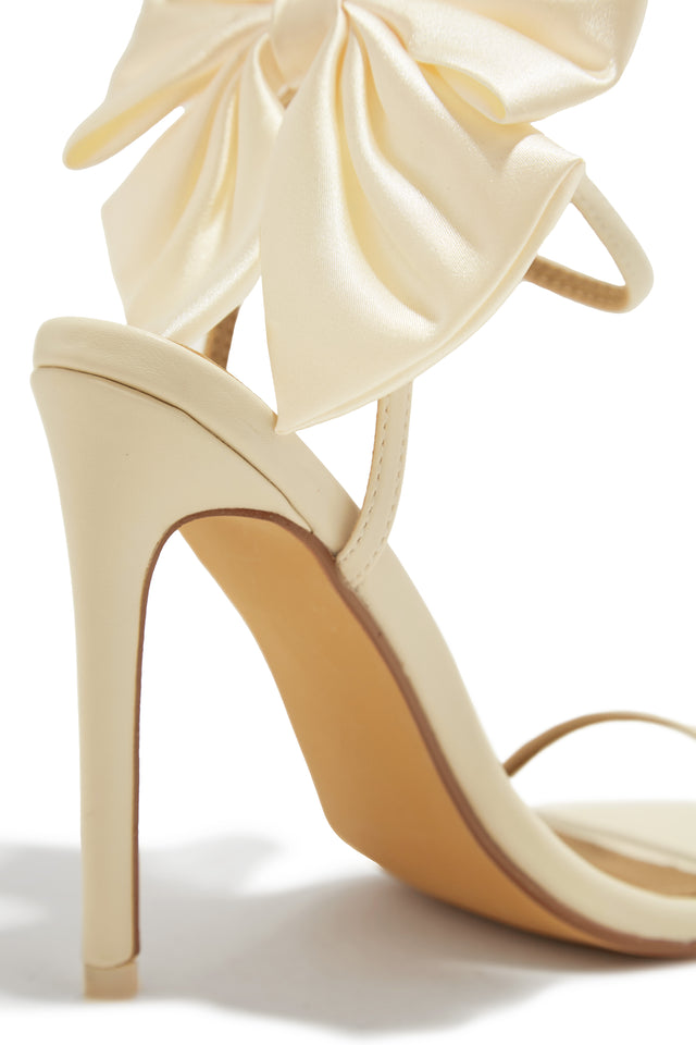 Load image into Gallery viewer, Pauline High Heels with Bow Detailing - Cream
