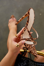 Load image into Gallery viewer, Women Holding Leopard High Heel Mules
