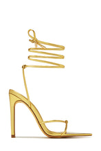 Load image into Gallery viewer, Gold-Tone Heels
