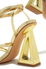 Load image into Gallery viewer, Gold-Tone Single Sole High Heels
