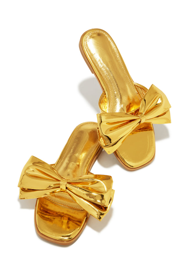 Load image into Gallery viewer, Gold-Tone Sandals
