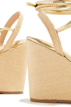 Load image into Gallery viewer, Gold-Tone Raffia Wedges
