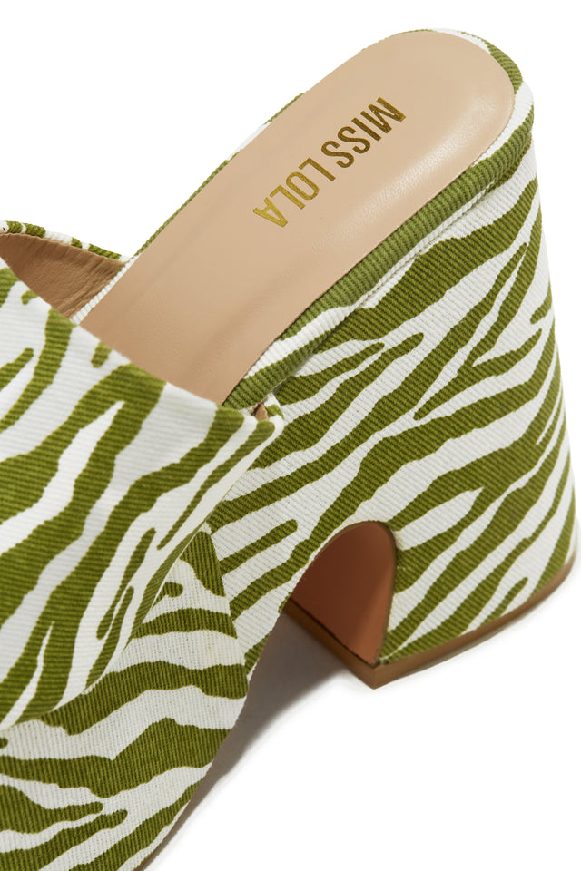 Load image into Gallery viewer, Summer Printed Block Mules
