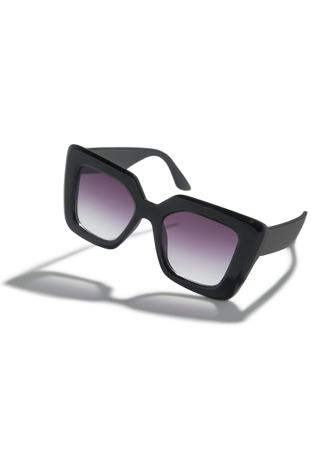 Load image into Gallery viewer, Katie Oversized Sunglasses - Black Ombre
