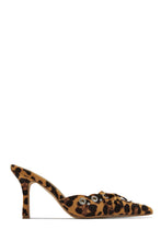 Load image into Gallery viewer, Jasmyn Mid Heel Mule Pumps - Leopard
