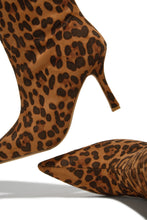 Load image into Gallery viewer, Shyla Knee High Boots - Leopard
