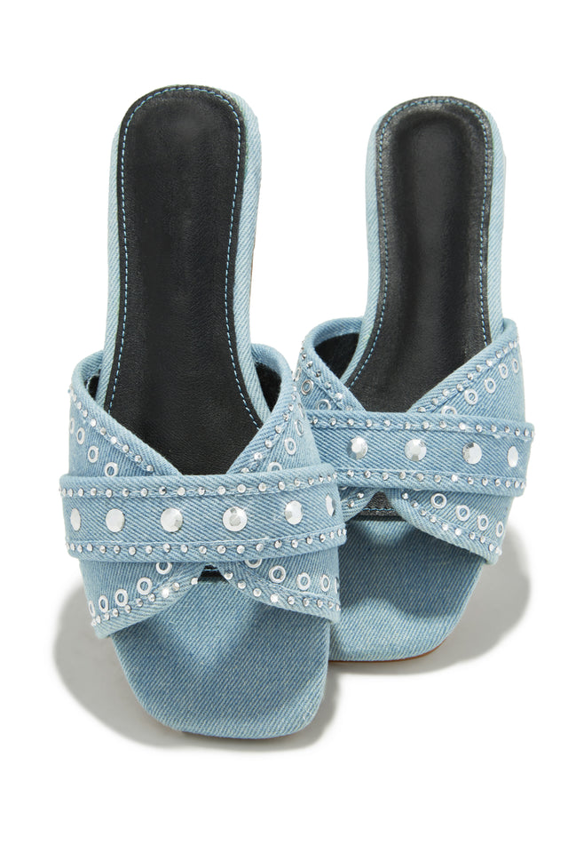 Load image into Gallery viewer, Aya Slip On Sandals - Light Denim
