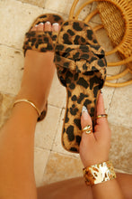 Load image into Gallery viewer, Maile Slip On Sandals - Leopard
