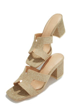 Load image into Gallery viewer, Faux Raffia Natural Block Heel Mules
