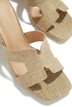 Load image into Gallery viewer, Raffia Open Toe Chunky Heel Mules
