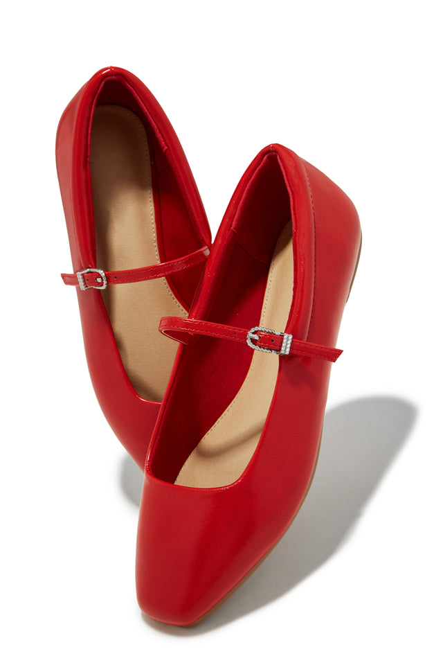 Load image into Gallery viewer, Zoe Flats - Red
