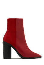 Load image into Gallery viewer, Triumph Block Heel Ankle Boots - Snake
