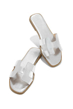Load image into Gallery viewer, Bianka Slip On Sandals - White
