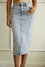 Load image into Gallery viewer, Light Wash Denim Skirt
