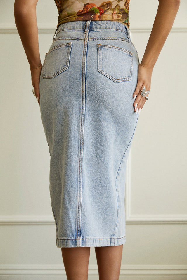 Load image into Gallery viewer, Blue Wash Denim Skirt
