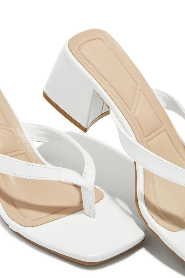 Load image into Gallery viewer, Talia Block Heel Mules - White
