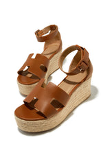 Load image into Gallery viewer, Weekend Cruise Espadrille Platform Sandals - Tan
