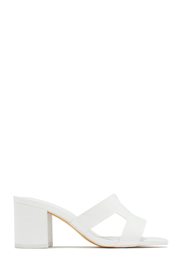 Load image into Gallery viewer, White Block Heel Open Toe Mules
